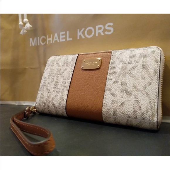 Michael kors center stripe wallet/ph case vanilla - Picture 2 of 8